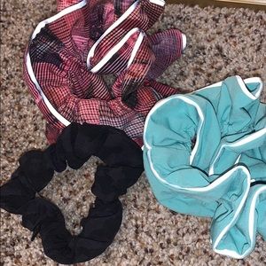 Lululemon scrunchie
